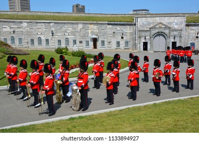 QUEBEC CITY QUEBEC CANADA 07 09 18: Changing Of The Guard At The Citadelle Of Quebec Since 1928.The Ceremony Features Soldiers Of The Royal 22e Regiment In Their Scarlet Regimental Dress And Bearskins