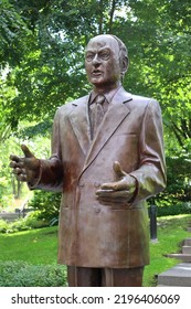 QUEBEC CITY QUEBEC CANADA 08 28 2022: Statue Of Rene Levesque Was A Reporter, A Minister Of The Government Of Quebec, The Founder Of The Parti Quebecois Political Party And The 23rd Premier Of Quebec 