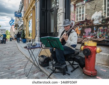 QUEBEC CITY, QUEBEC, CANADA - JULY 21: Street Artist Of Quebec City Performing, In Quebec City, Quebec, Canada, On July 21, 2013. Quebec Is A French Speaking Province, With European Style Performers.