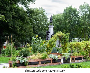 Quebec City, Quebec, Canada, September 1, 2022- View Of The Parliament Building Vegetable Garden With The Honoré-Mercier Monument In The Background