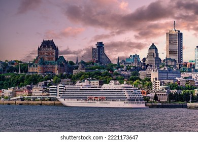 QUEBEC CITY, CANADA - September 5, 2022: Quebec City Is Known For Its Winter Carnival, Summer Music Festival And Saint-Jean-Baptiste Day. In Addition, Cruise Ships Add Many Tourists To The Economy.