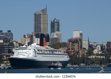 Queen Elizabeth 2 Cruise Ship On Final Voyage In Sydney Harbor Australia