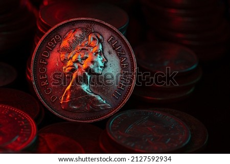 Queen Elizabeth II 2 New Pence Coin 1979 Macro Close Up