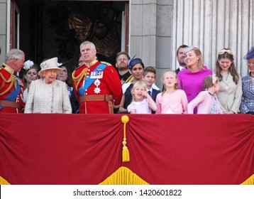 Queen Elizabeth London Uk 8June 2019- Meghan Markle Prince Harry George William Charles Andrew At Trooping The Colour Royal Family Buckingham Palace Stock Photo Press