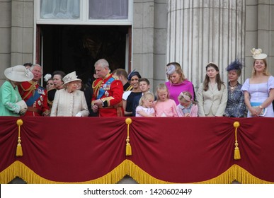 Queen Elizabeth London Uk 8June 2019- Prince Charles, Meghan Markle Harry George William Kate Middleton & Louis Princess Charlotte Trooping The Colour Royal Family Buckingham Palace Stock Press Photo