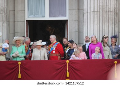 Queen Elizabeth London Uk 8June 2019- Meghan Markle Prince Harry George William Charles Kate Middleton & Louis Princess Charlotte Trooping The Colour Royal Family Buckingham Palace Stock Press Photo