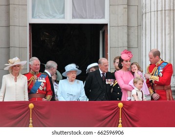 Queen Elizabeth & Prince Philip, Buckingham Palace, London June 17 2017- Trooping The Colour Prince George William, Harry, Kate & Charlotte Balcony For Queen Elizabeth's Birthday Stock Photo, Image