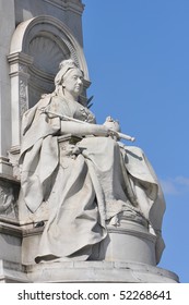 Queen Victoria Memorial Statue In London