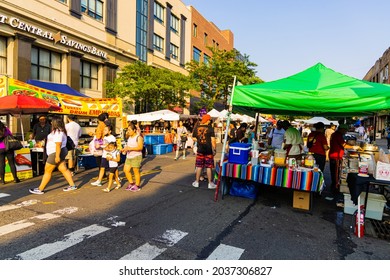 QUEENS, UNITED STATES - Jul 26, 2021: The Astoria Street Fair And Fruit Market In Queens, USA