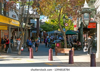 341 Downtown queenstown Images, Stock Photos & Vectors | Shutterstock