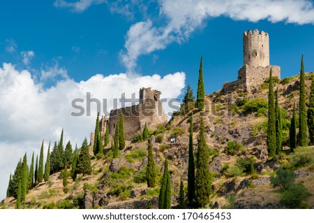 Quertinheux and Surdespine towers at Lastours in France