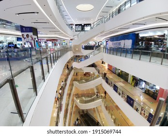 Quezon City, Metro Manila, Philippines - Feb 2021: The Atrium Area Of SM North EDSA, With A Beautiful Spiral Staircase In The Center.