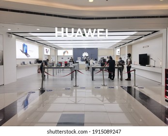 Quezon City, Metro Manila, Philippines - Feb 2021: A Huawei Store Inside SM North Edsa.