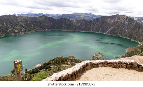 Quilotoa Lake Caldera Eponymous Volcano Hiking Stock Photo 2153398375 ...