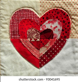 Quilt Block With Red And White Valentine Heart Design