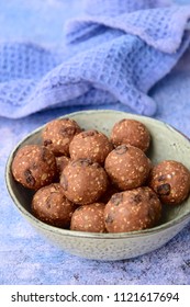 Quinoa Chocolate Raisin Oat Protein Energy Balls