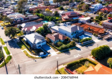 QUite Residential Suburbs Of City Of Ryde In West Of Sydney - Construction And Sale Of New And Established Houses And Duplexes.