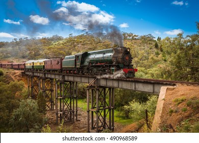 Arkæolog flaskehals oplukker Australian Trains Images, Stock Photos & Vectors | Shutterstock