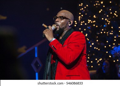 R. Kelly Performs On Stage At The FOX Theater On December 25, 2016 In Atlanta, Georgia - USA