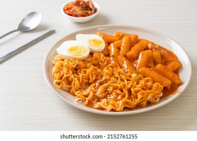 Rabokki (Ramen or Korean instant noodle and Tteokbokki) in spicy korean sauce - Korean food style