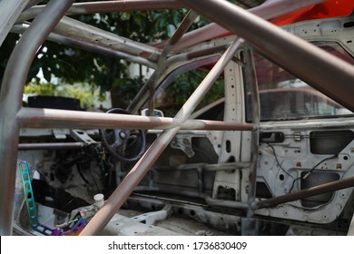 482 Roll cage car Images, Stock Photos & Vectors | Shutterstock