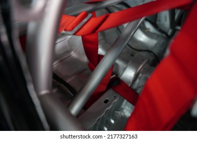 Race Car's Roll Cage Design