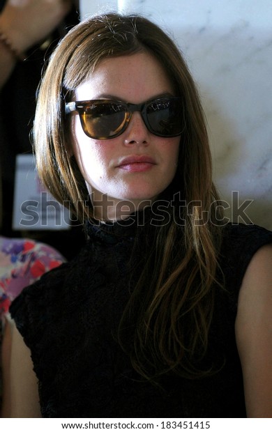 Rachel Bilson Wearing Rayban Sunglasses Attendance Stock Photo (Edit