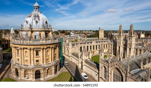 Radcliffe Camera and All Souls College, Oxford University. Oxford, UK 