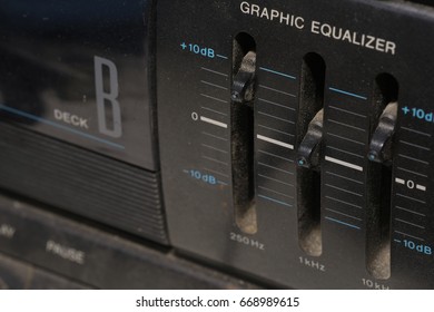 Radio button
