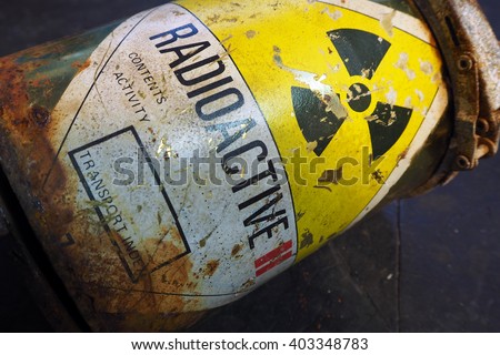 Radioactive container