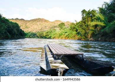 340 Khwae Noi River Images, Stock Photos & Vectors 