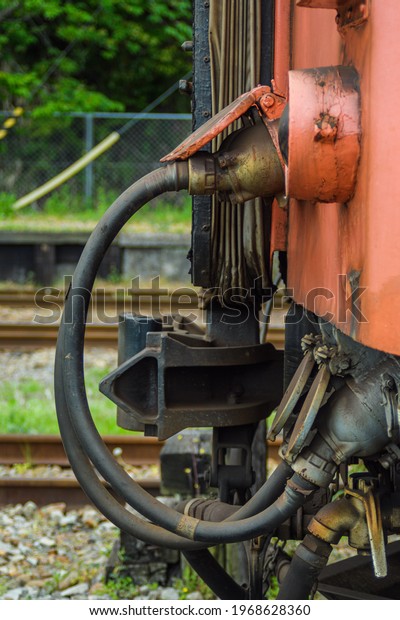 Rail car air hoses and\
couplers