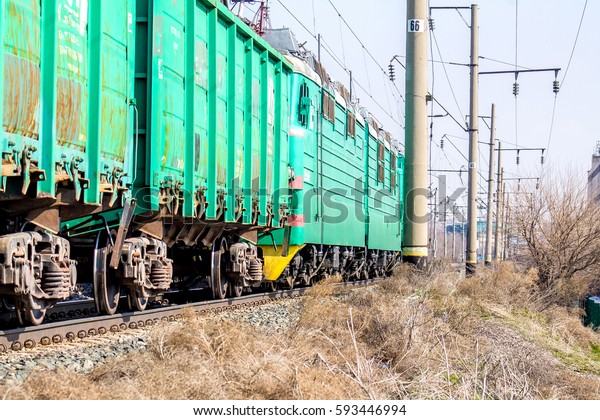 railroad cars and\
cisterns