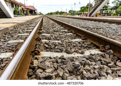 Railroad Station Railroad Tracks Cargo Platform Stock Photo 487320706 ...