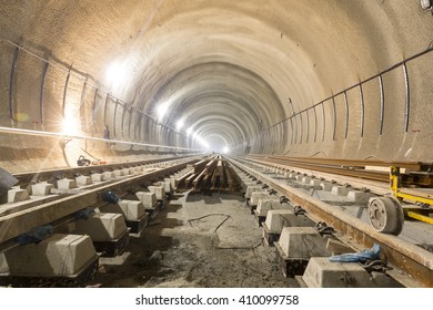 The railroad of the subway during the final steps of the tunnel construction.