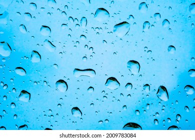 rain drop on windows galss 