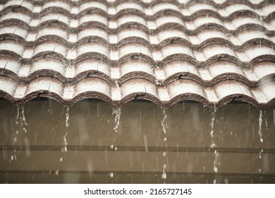 Rain Falling Down House Roof Stock Photo 2165727145 | Shutterstock