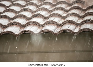 1,888 Rain falling roof Images, Stock Photos & Vectors | Shutterstock