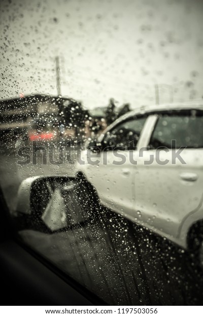 Rain makes traffic
jams.