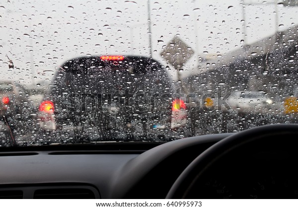 Rain makes traffic\
jams.