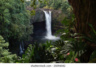 Rainbow Falls, Hawaii