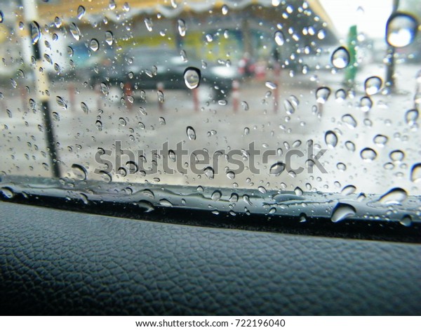 Rainwater window
car