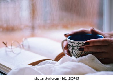 Rainy Day Reading Images Stock Photos Vectors Shutterstock