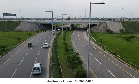 1,245 Freeway underpass Images, Stock Photos & Vectors | Shutterstock