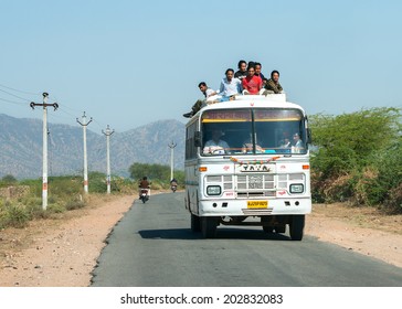 India Bus Images Stock Photos Vectors Shutterstock