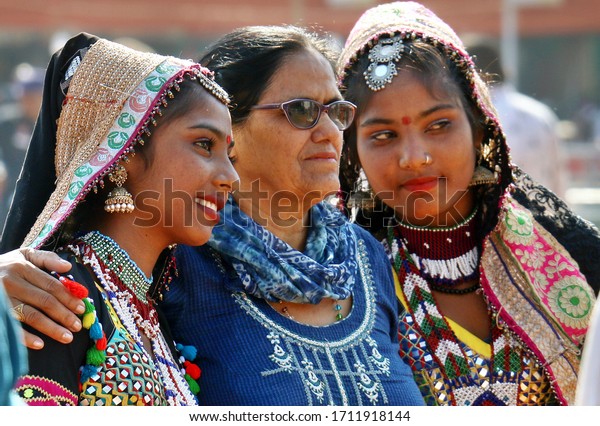 Rajasthani Women Folk Dance Artists Wearing Stock Photo 1711918144 ...