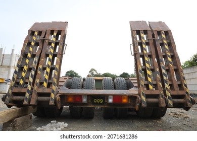 Ram Door Of Heavy Equipment Unit Transporter