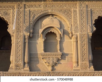 Rani Ahilyabai Holkar Fort or Queen's fort or Maheshwar fort is a structural marvel of Maratha architecture at the banks of river Narmada, Maheshwar, Madhya Pradesh, India