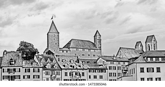 Rapperswil, SG / Switzerland - 3. August 2019:  Skyline Of The Castle And Historic Old Town Of Rapperswil