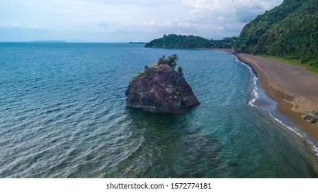 A Rare Find Rock Formation Surrounded By Sea Water At Putsan Tiwi Albay